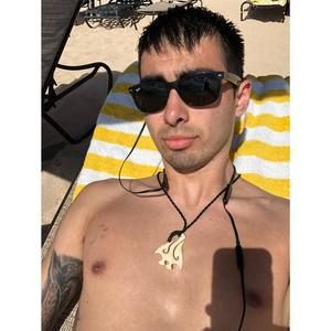 Meet your Posher, Cory